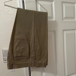 Dockers Men's Khaki Chinos